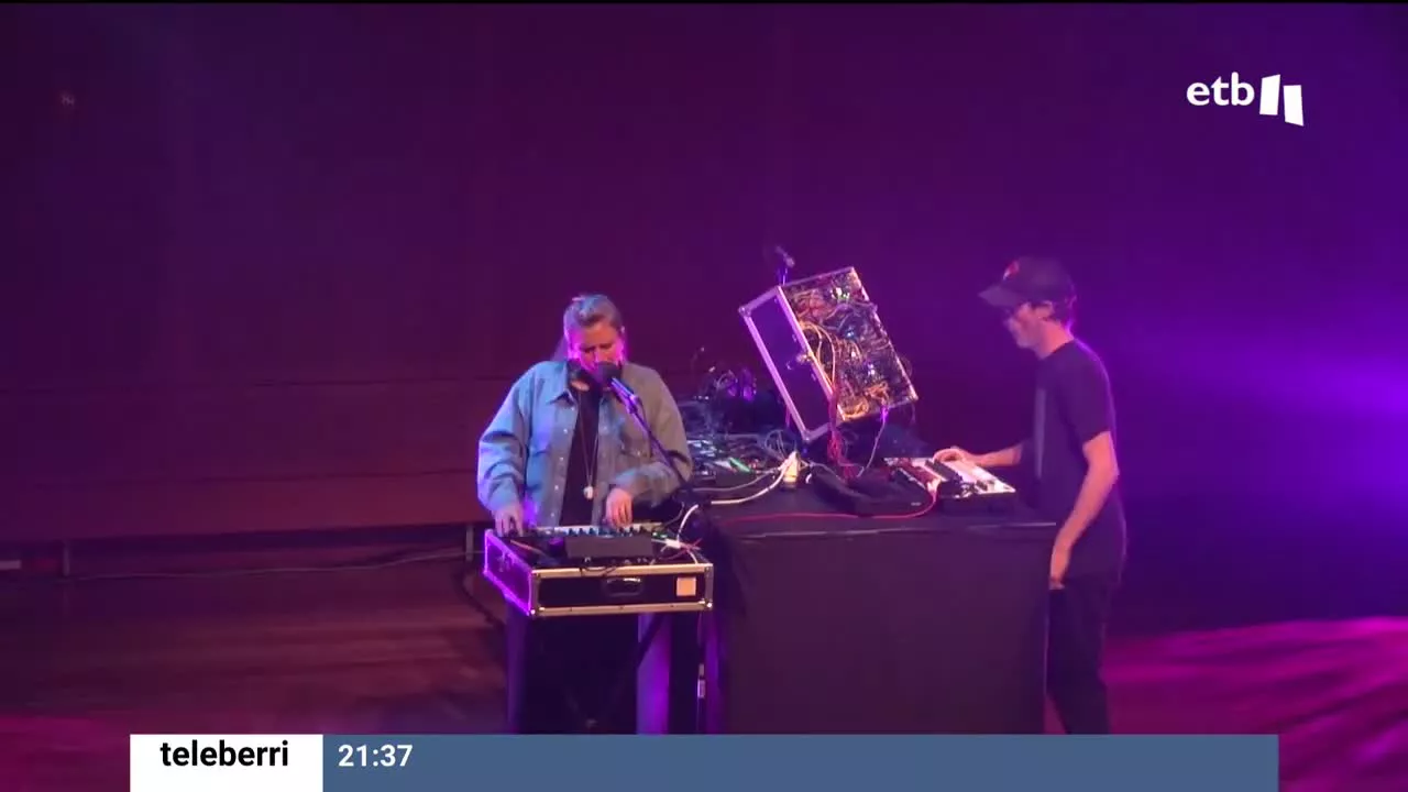 Artistas vascos en Bogotá. Imagen obtenida de un vídeo de EITB Media.