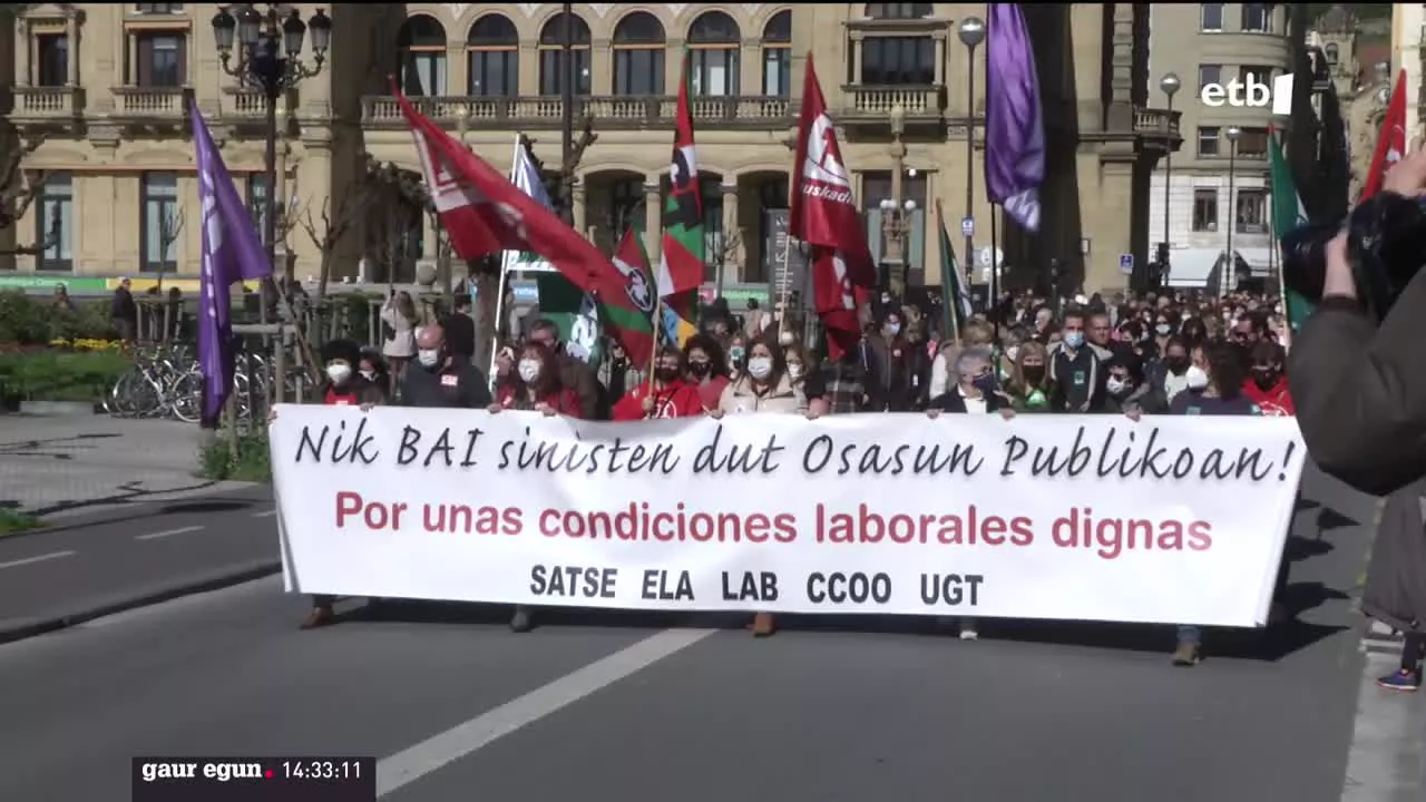 Euren aldarrikapenak entzutea eskatzen dute: plantilla handitzea eta egonkortzea, eta aurrekontua indartzea, besteak beste. Hiru hiriburutan manifestatu dira.