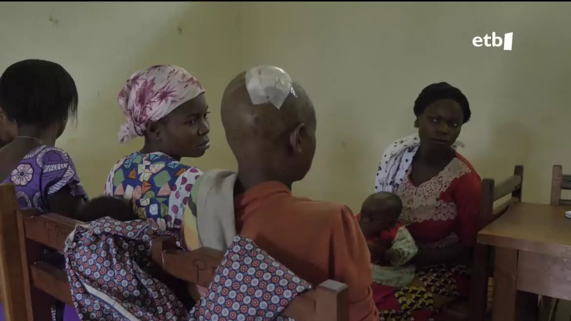 Kongoko emakumeak. EITB Mediaren bideo batetik ateratako irudia.