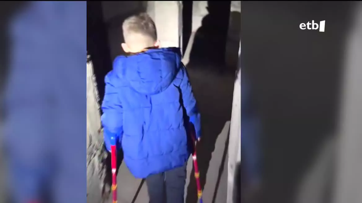 Kostya sei urteko ukrainarra. Irudia: EITB Media