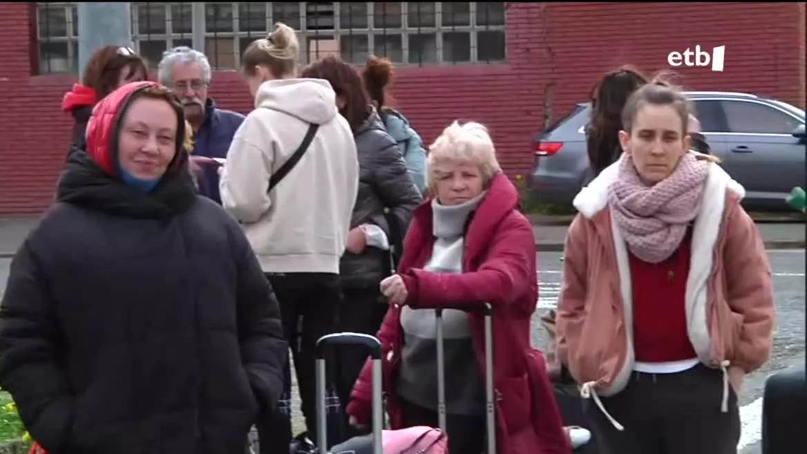 Errefuxiatuak Usurbilen. EITB Mediaren bideo batetik ateratako irudia.