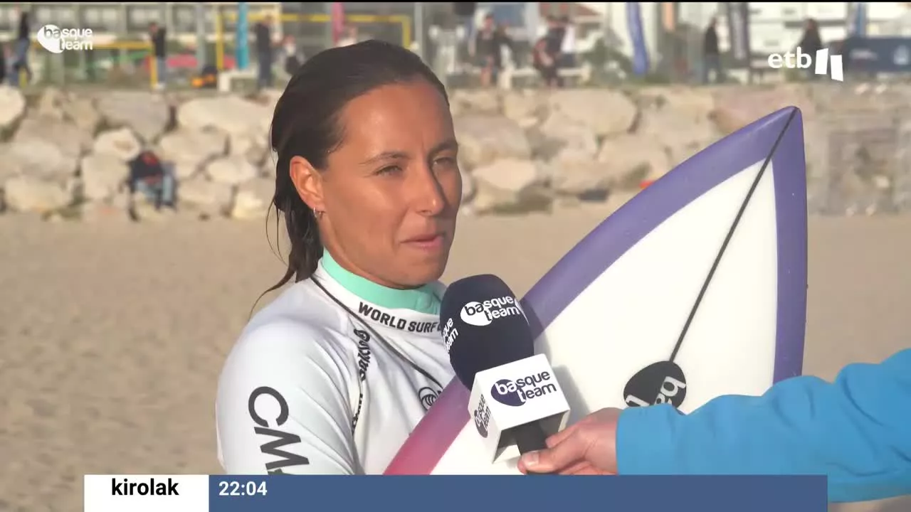 La surfista de Basque Team Ariane Ochoa y la hendaiarra Pauline Ado han accedido a los cuartos de final del Caparica Surf Fest de Portugal, mientras que Garazi Sanchez, Nadia Erostarbe y Juliette Lacome han quedado eliminadas
