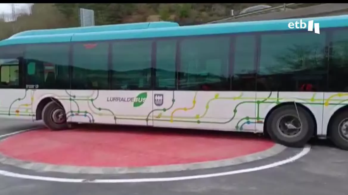 Rotonda de Osiña, en Arrasate. Imagen obtenida de un vídeo de EITB Media.