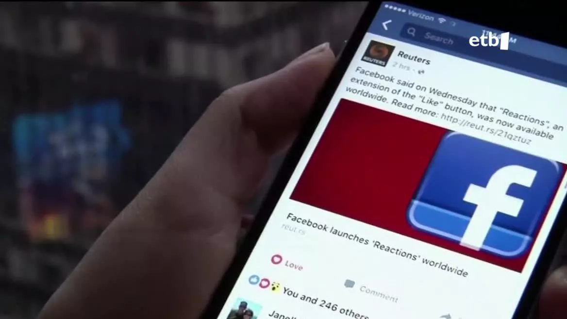 Sare sozialak. Agentzietako bideo batetik ateratako irudia.