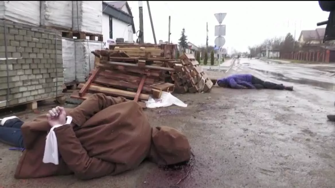 Hildakoak Ukrainan. Agentzietako bideo batetik ateratako irudia.