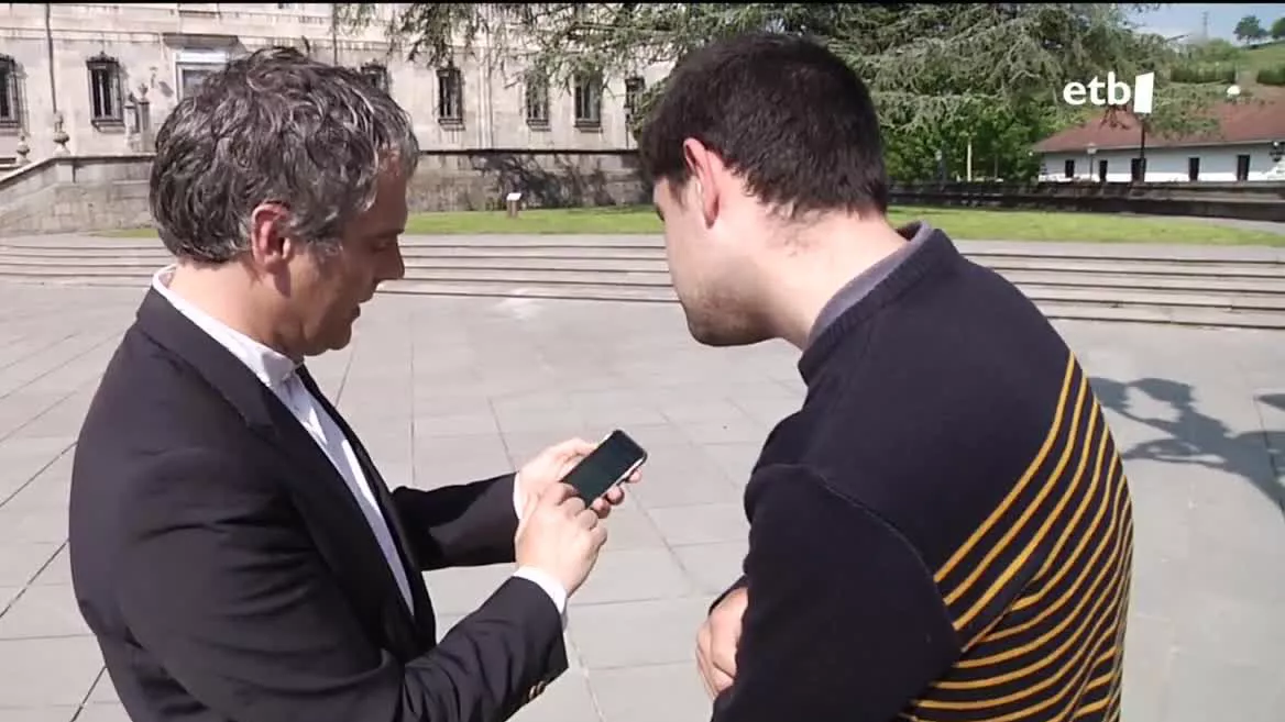 Eneko Etxeberria, EHUko Zuzenbide irakaslea. EITB Mediaren bideo batetik ateratako argazkia
