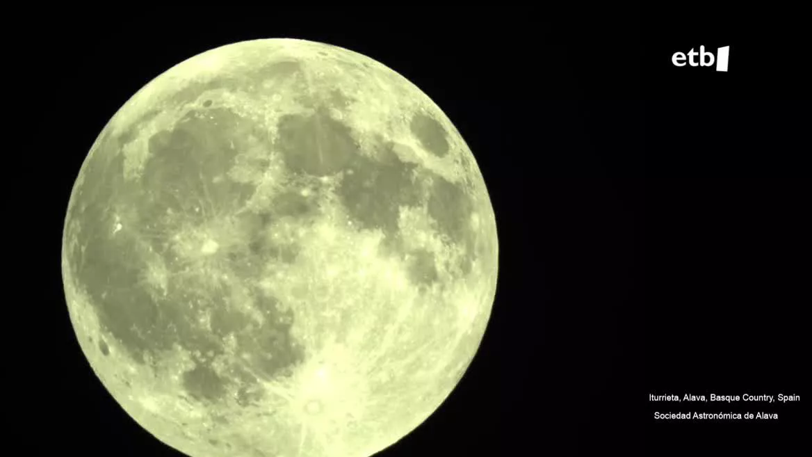 Ilargi eklipse totala. EITB Mediaren bideo batetik ateratako irudia.