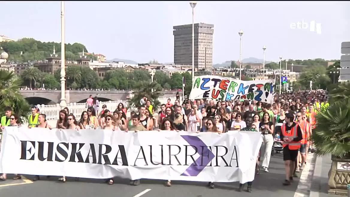 Manifestación 'Euskara Aurrera' en San Sebastián. Imagen obtenida de un vídeo de EITB Media