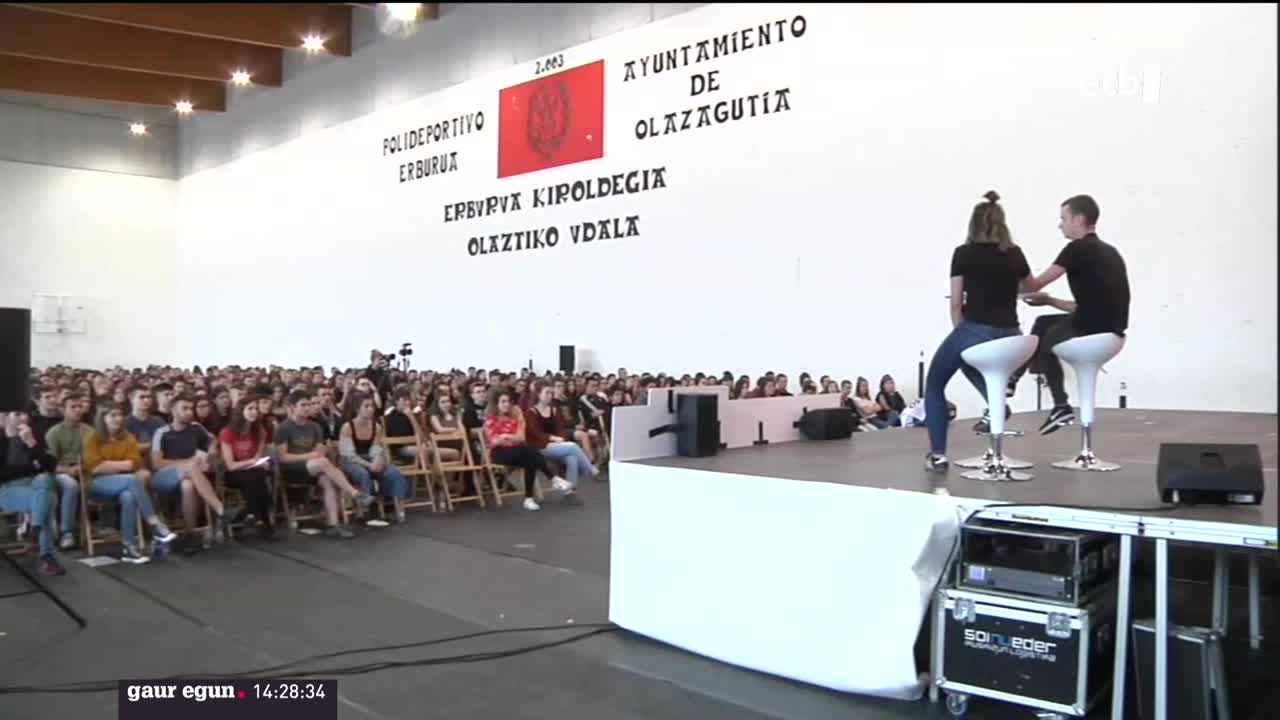 Ernairen III. Kongresuaren amaiera ekitaldia egin dute gaur Olatzagutian, Nafarroan. GKSren eta Ernairen proiektuak oso desberdinak eta bateraezinak direla defendatu dute, besteak beste . Arkaitz Rodriguez Sortuko idazkari nagusia ere izan da ekitaldian.