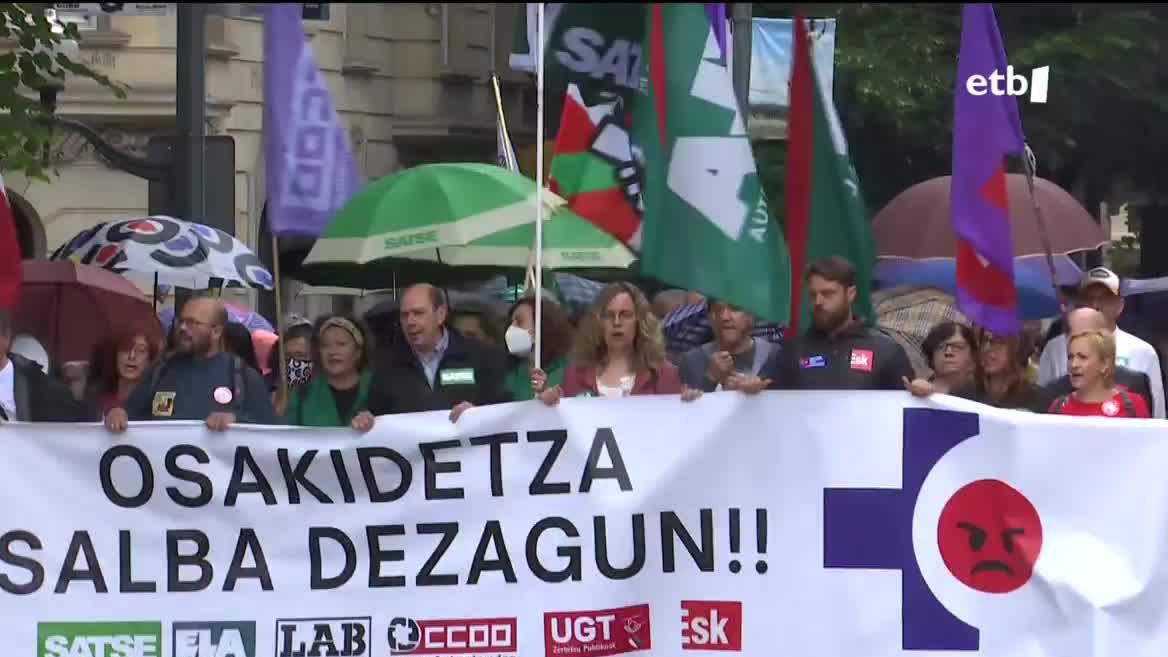 Lehen Arretaren egoera salatu dute gaur SATSE, ELA, LAB, CCOO, UGT eta ESK sindikatuek Bilbon egin duten manifestazioan, "Osakidetza salba dezagun" lelopean.