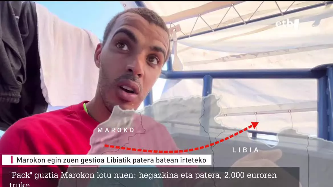 Aita Mari ontziak erreskatatutako lagunen ahotik jaso ditu migratzaileen testigantzak Asier Sanchez ETBko kazetariak.