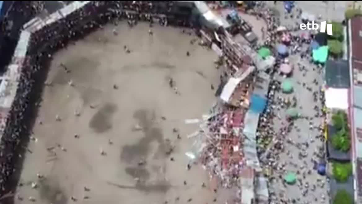 El desplome de uno de los palcos de la plaza de toros del municipio colombiano de El Espinal, en el departamento de Tolima (centro), ha dejado este domingo al menos cuatro muertos y centenares de heridos, según los informes preliminares de las autoridades locales.