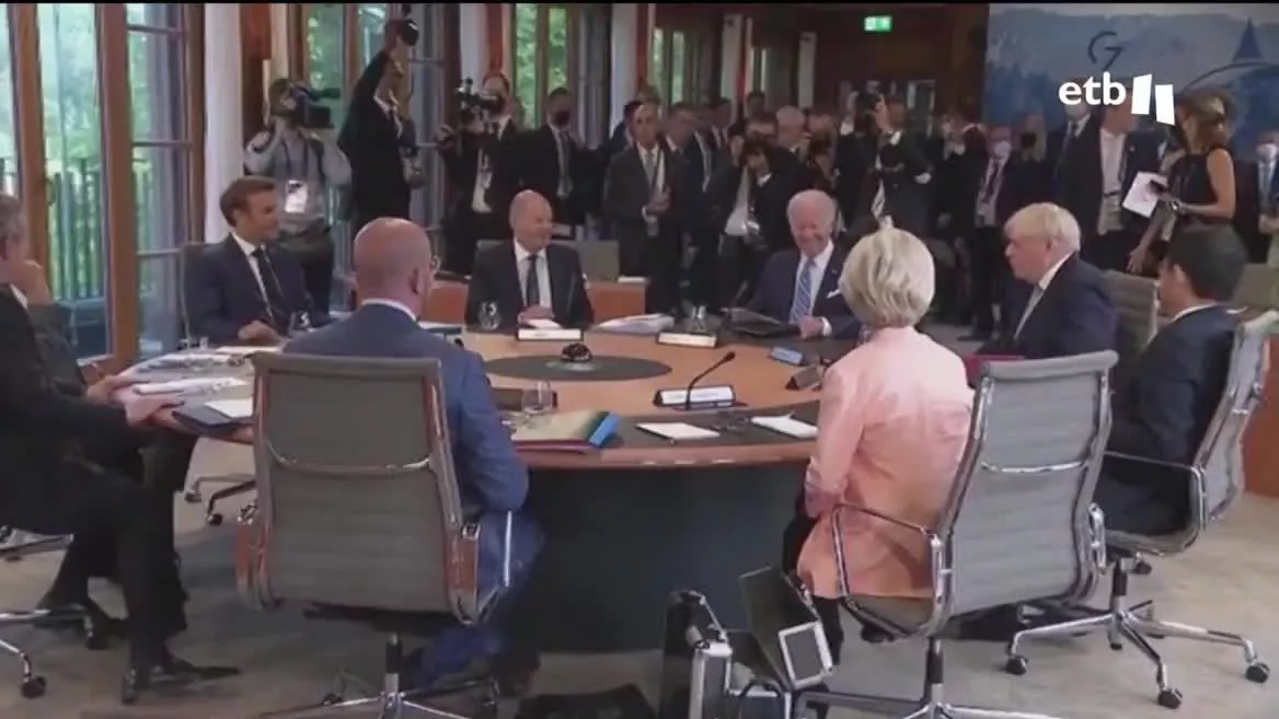 En la cumbre del G7 que se está celebrando en Alemania, en Baviera, la palabra más repetida ha sido unificación. Hoy ha sido la primera jornada, en la que las autoridades han expresado su preocupación por la economía global. Así, han considerado fundamental esa unión para hacer frente a Rusia.