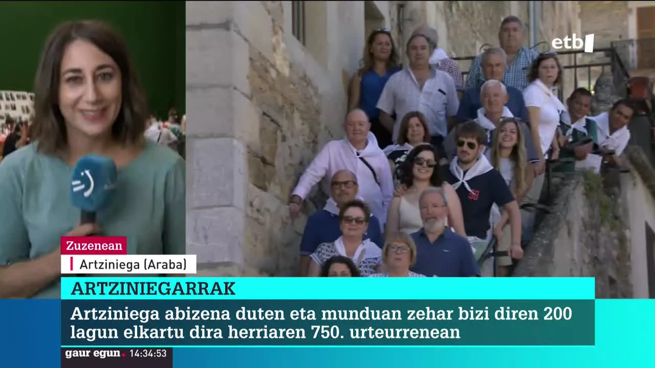 Artziniega abizena duten eta munduan zehar bizi diren 200 lagun elkartu dira herriaren 750. urteurrenean. Gaur egun, herrian bertan ez dago abizen hori duen bizilagunak. Kolonbia, Mexiko, Peru edota AEBtik etorritakoak diru.