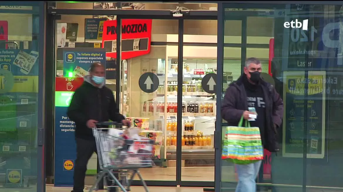 Supermerkatu bat. EITB Mediaren bideo batetik ateratako irudia.