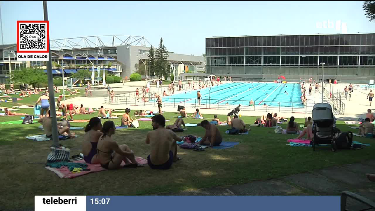 Ante ello, miles de personas han decidido refrescarse en la piscina. En Valdegovía , en la pasada noche, se declaró un pequeño incendio, que rápidamente fue sofocado.
