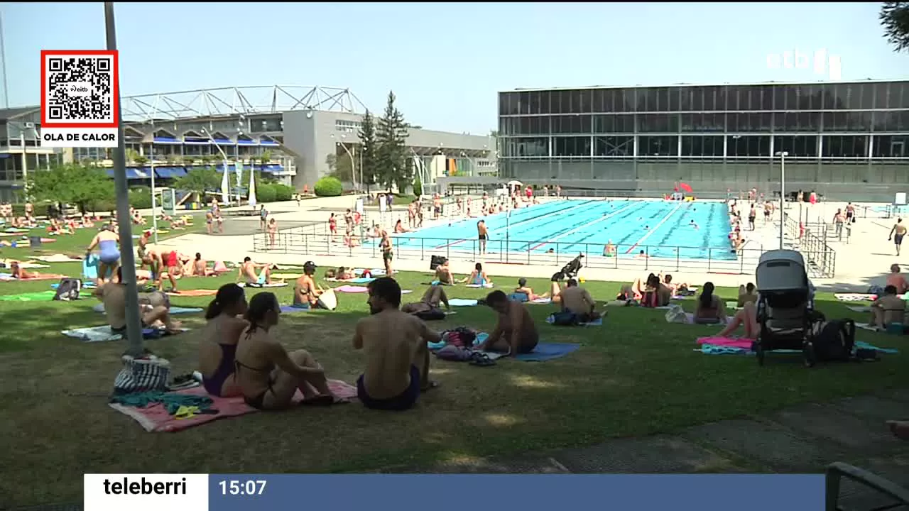 Ante ello, miles de personas han decidido refrescarse en la piscina. En Valdegovía , en la pasada noche, se declaró un pequeño incendio, que rápidamente fue sofocado.