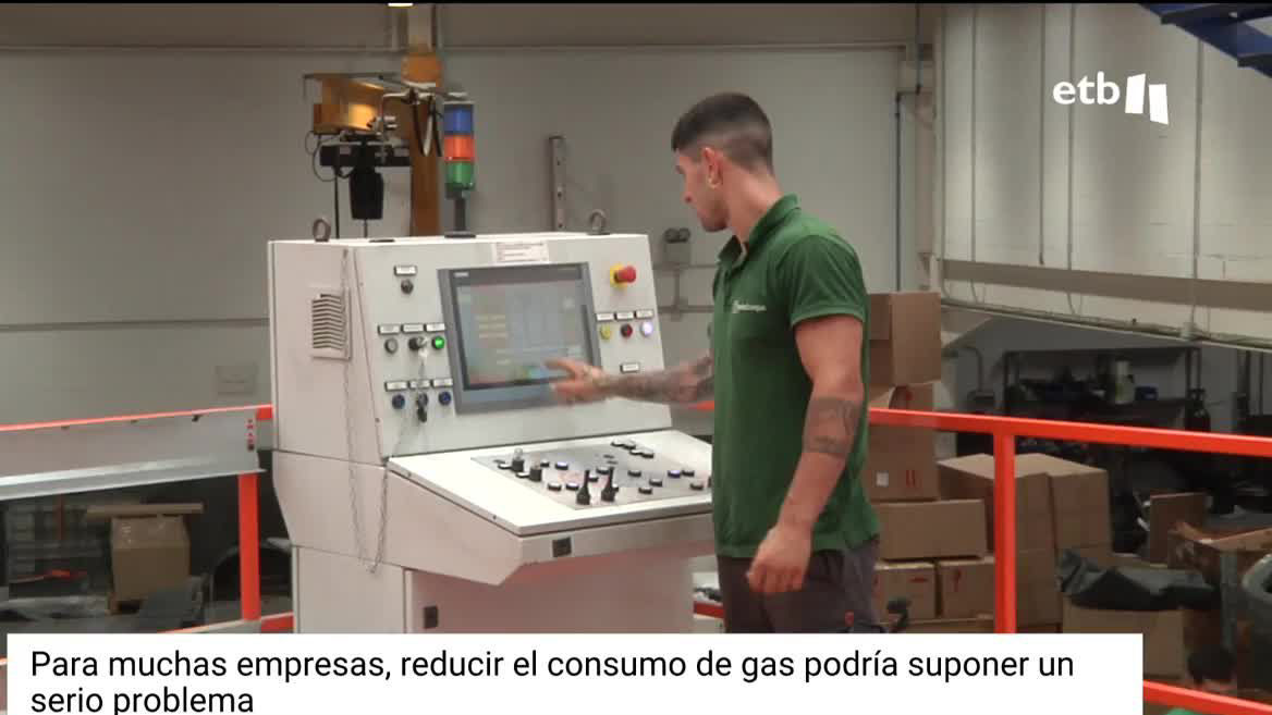 EITB Media ha estado en Rotobasque y en Forest Trafic, empresas que miran con inquietud la evolución de los hechos de estos últimos días, con esa propuesta de la Unión Europea de reducir en un 15 % el consumo total de gas.
