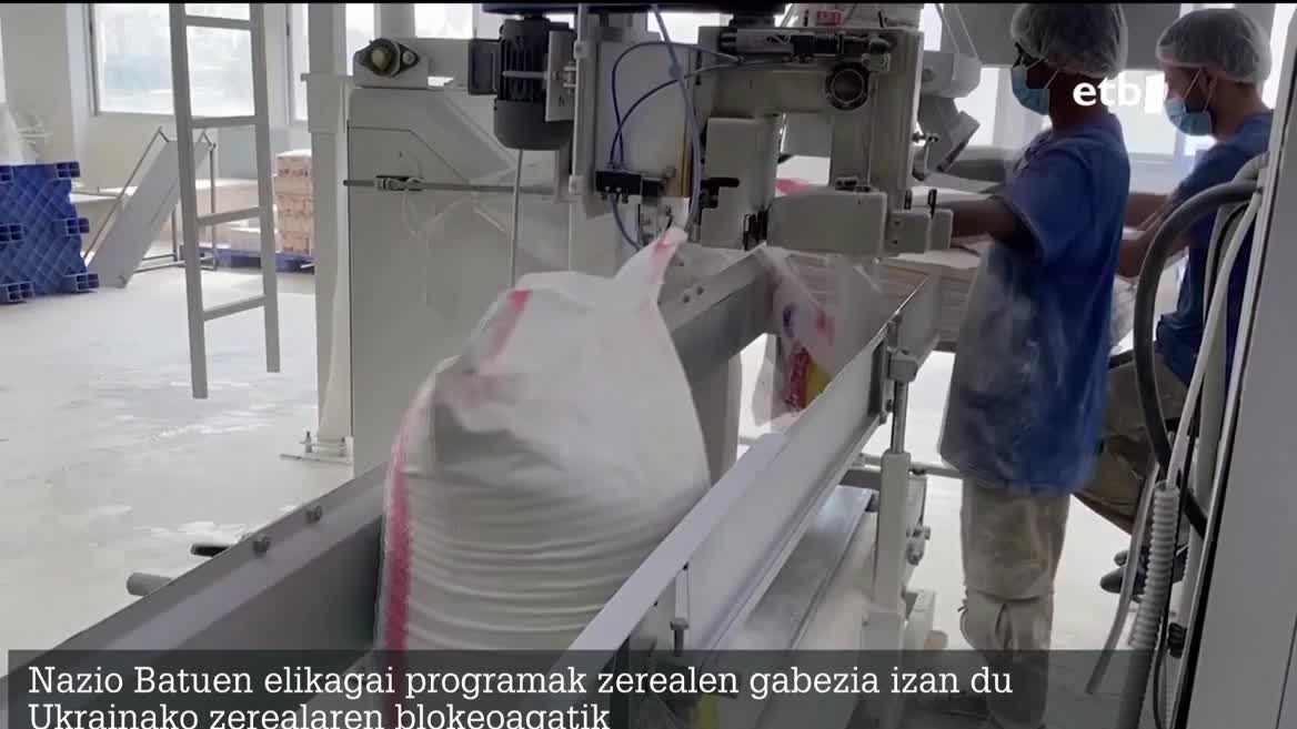 Nazio Batuen elikagai-programak erosten dituen zerealen erdiak Ukrainari erosten dizkio, eta 125 milioi pertsonari ematen die jaten. Zereal gehientsuena itsasoz esportatzen da, Odesatik.