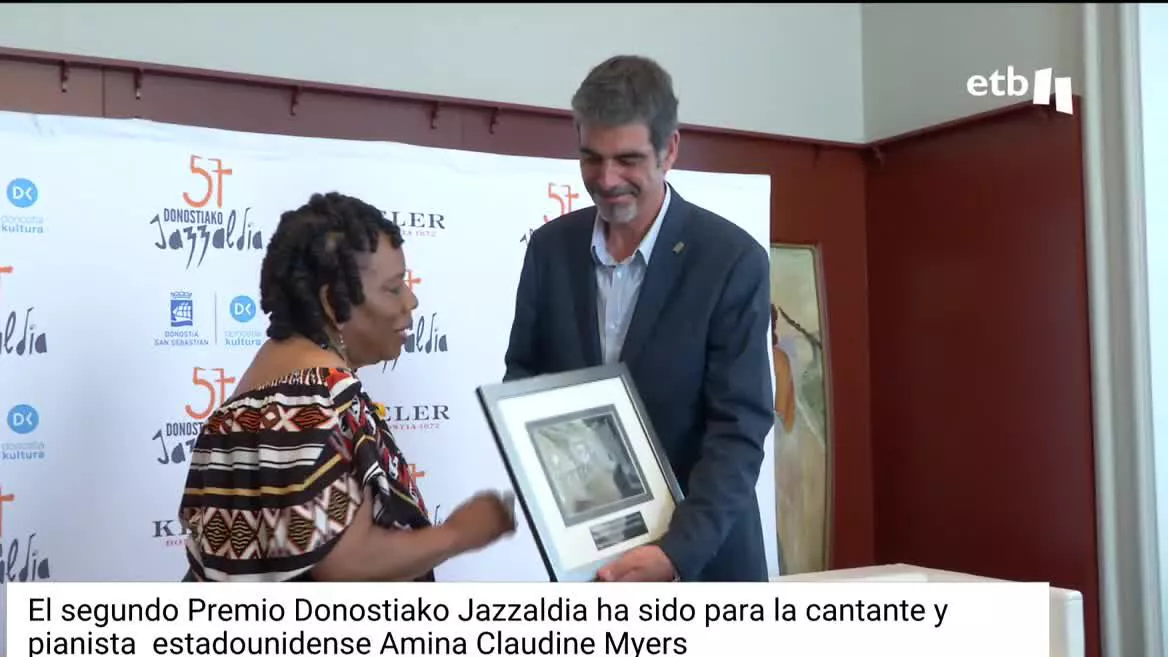 Myers empezó de muy niña a recibir lecciones de piano, depués pasó a los coros de iglesia cantando y tocando gospel y rhythm and blues. Ha publicado 11 discos, ha realizado numerosas colaboraciones, ha compuesto para obras de teatro, ha dirigido coros y orquestas, y ha sido profesora.