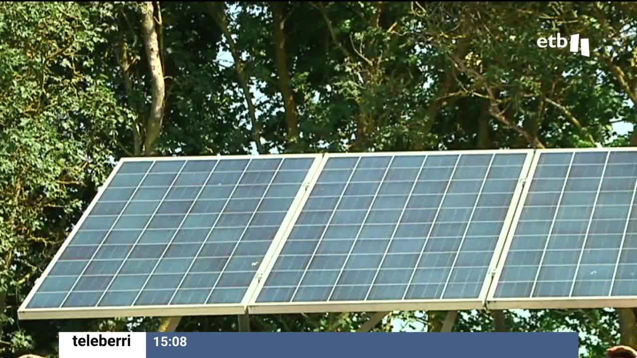 Placas solares. Una foto sacada de un vídeo de EITB Media.