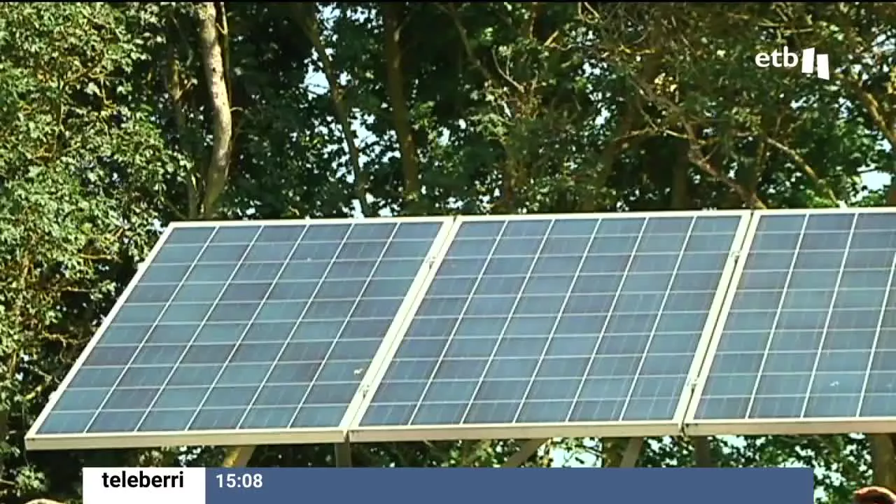 Placas solares. Una foto sacada de un vídeo de EITB Media.