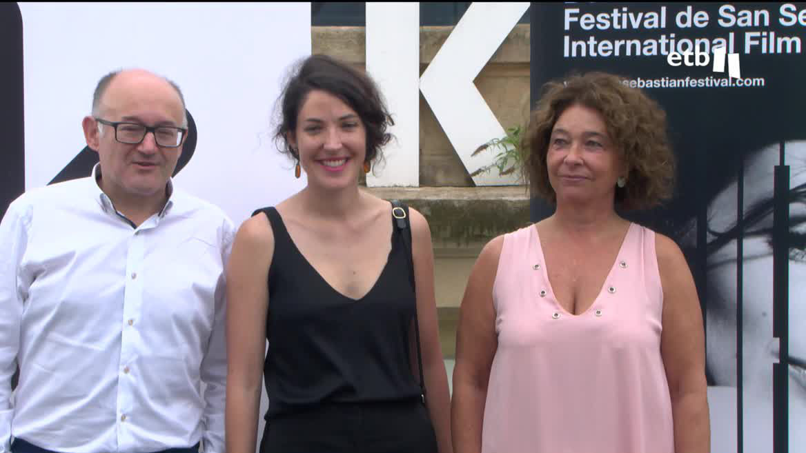 El festival de cine de San Sebastián ha anunciado 13 largometrajes en la sección de nuevos directores. Optarán en competición al premio Kutxabank, dotado con 50 000 euros. En la selección de este año hay, además, una realizadora vitoriana, Maria Elorza, con "A los libros y a las mujeres canto".
