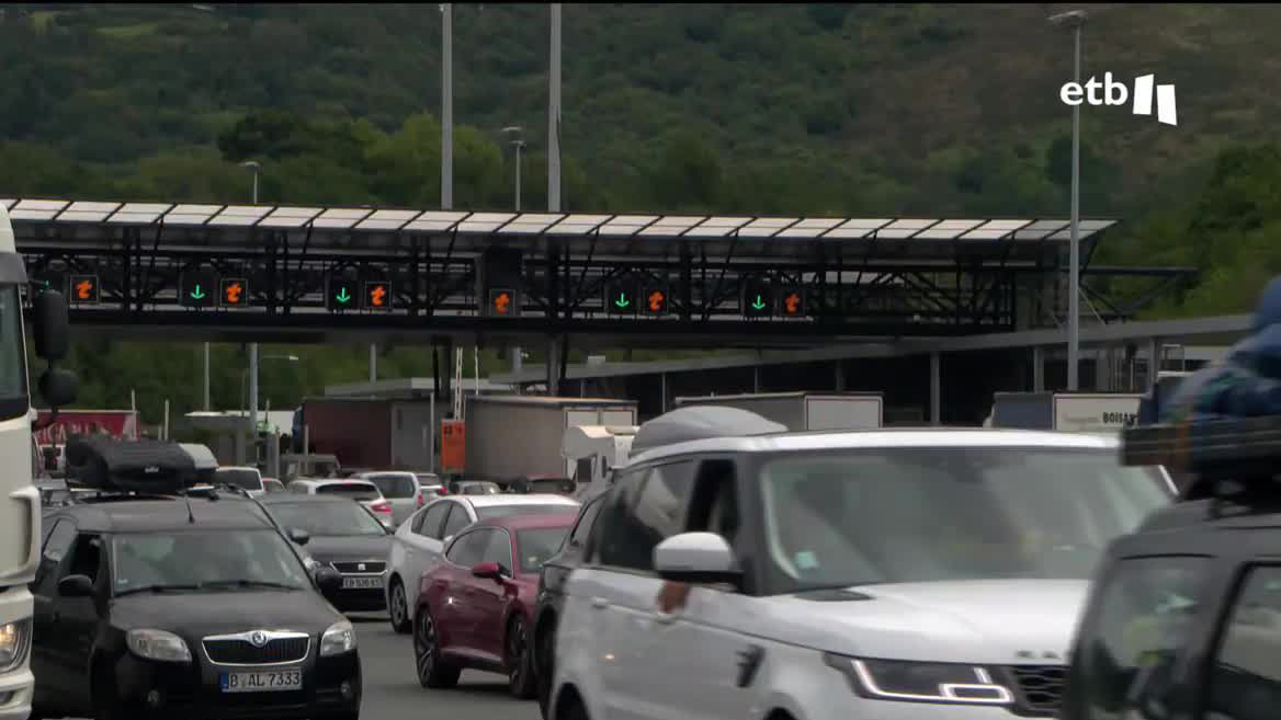 La subida de los precios no ha frenado los planes de vacaciones de la gente: este viernes se inicia la mayor operación salida de verano desde el comienzo de la pandemia.