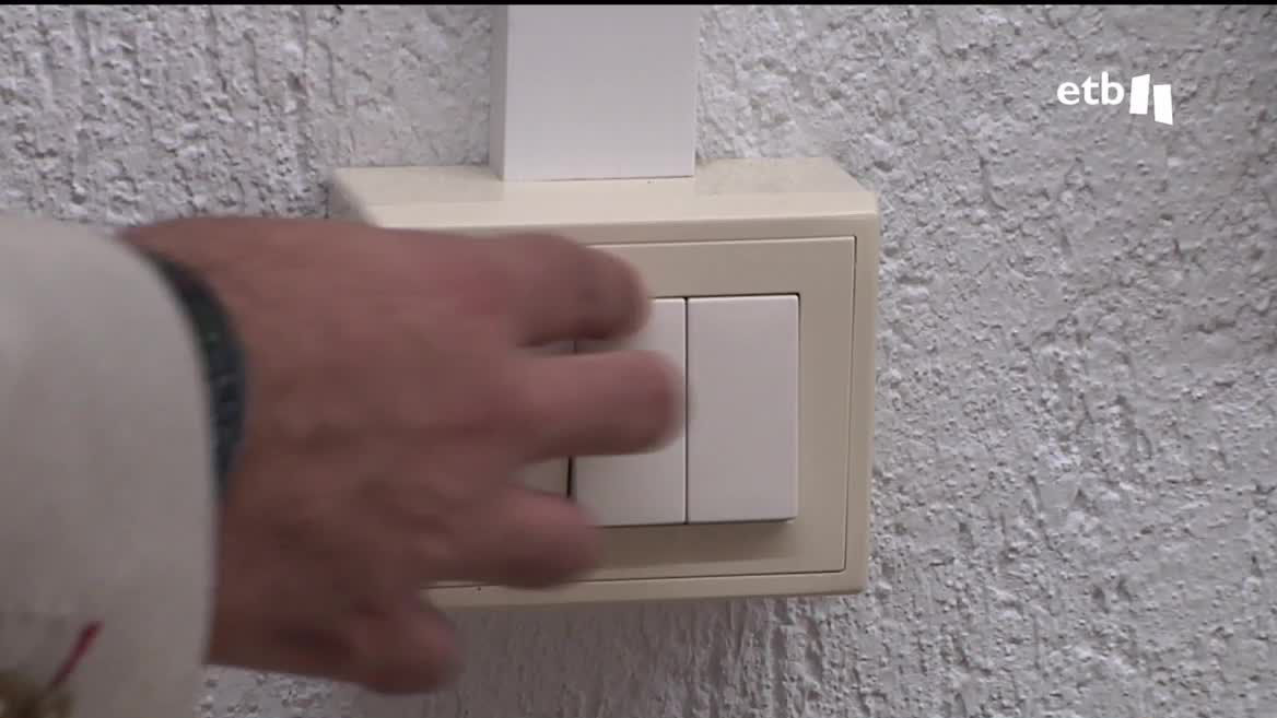 En pleno debate sobre las fórmulas de ahorro energético, España aprobará mañana en el Consejo de ministros las medidas que regulará por decreto. Aquí, por ejemplo, la UPV aplicará a partir de mañana una fórmula nunca puesta en marcha.