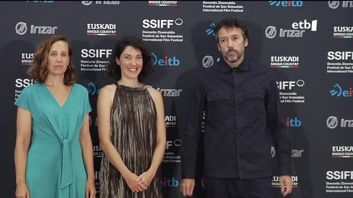 Hamar ekoizpen lehiatuko dira aurten Euskal Zinemaren Irizar Sarirako. Horietatik, EITBk 11 filmetan parte hartu du. Aurten, gainera, EITBk lehen aldiz eskainiko du Euskal Zinemaren Gala, ETB1en, ohiko EITB Galaz gain.