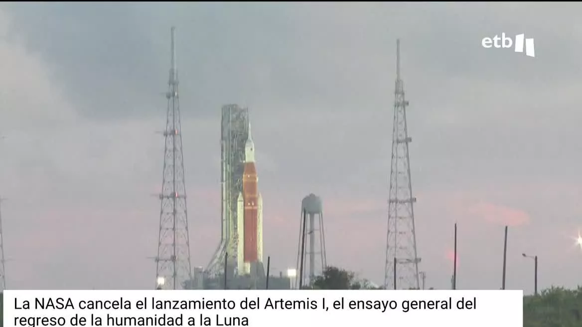 La NASA ha cancelado hasta el próximo viernes el lanzamiento de la misión no tripulada Artemis I tras detectar un problema en los motores.