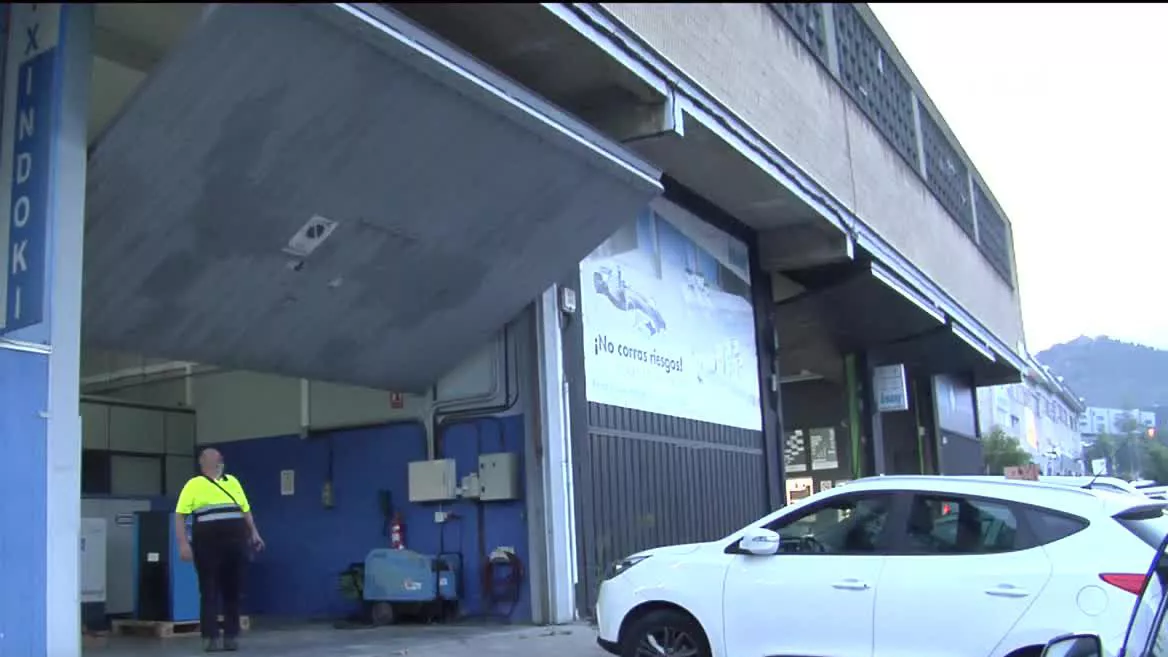 Lantokia atea irekitzen. EITB Mediaren bideo batetik ateratako irudia.