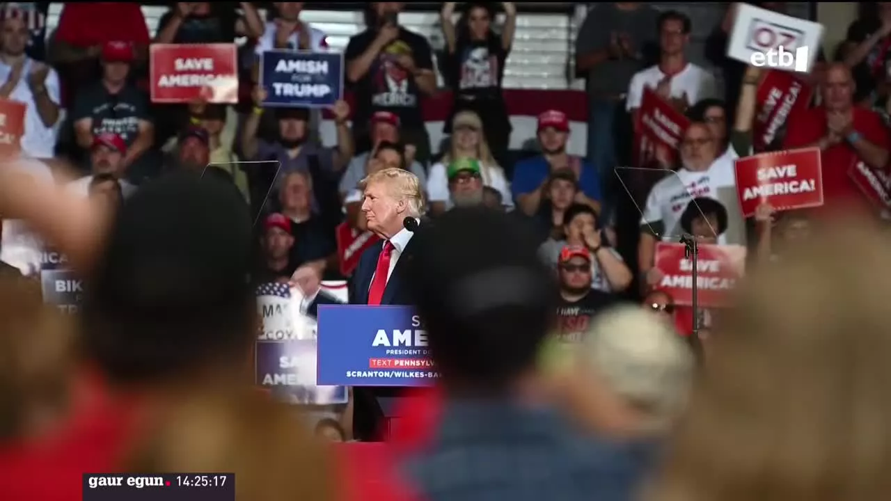 Justizia Departamentuaren, FBIren eta, gehien bat, Joe Biden presidentearen aurka gogor egin du Trumpek. Gainera, auto elektrikoaren aurka ere agertu da, eta azpimarratu du bera presidente balitz ez litzatekeela Ukrainan gerrarik izango.