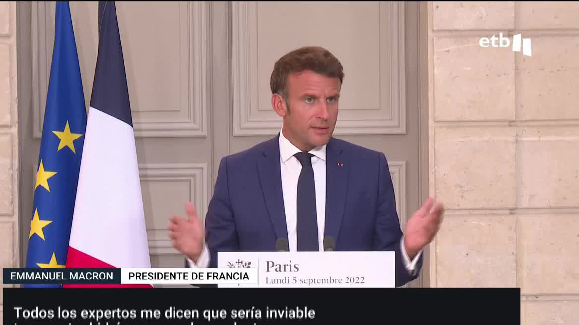 Macron ha asegurado que si Alemania necesita gas, Francia se lo proporcionará, pero que no ve razones para construir una nueva infraestructura desde España cuando las que existen (ambas pasan por Euskal Herria) están "infrautilizadas".