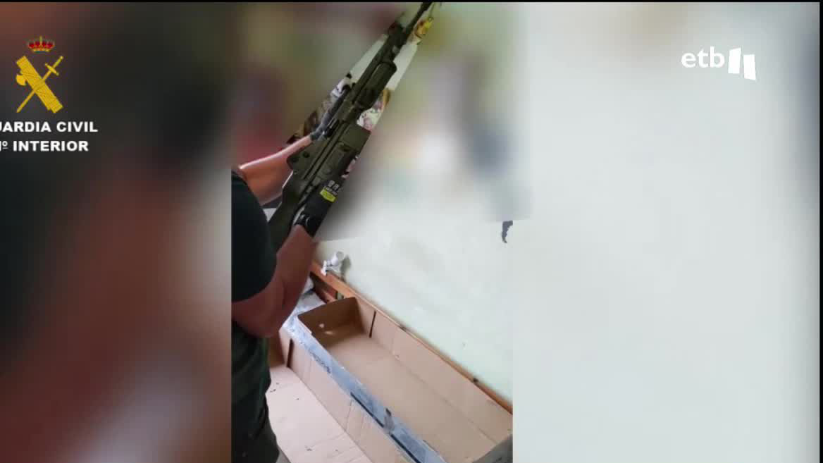 Tras el arresto en Bermeo de un hombre que fabricaba armas de guerra en casa, nos hemos reunido con un experto para descubrir si es tan fácil crear armas con impresoras 3D, y hasta qué punto son seguras.