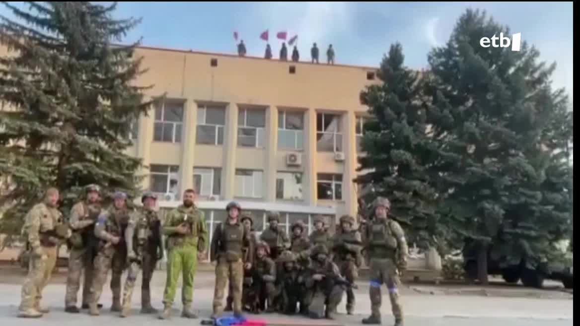 Putinen desafioa indarra galtzen ari da Donbasseko frontean. Tropa ukrainarren lorpenak zalantzan jartzen ditu Moskuren defendatzeko ahalmena.