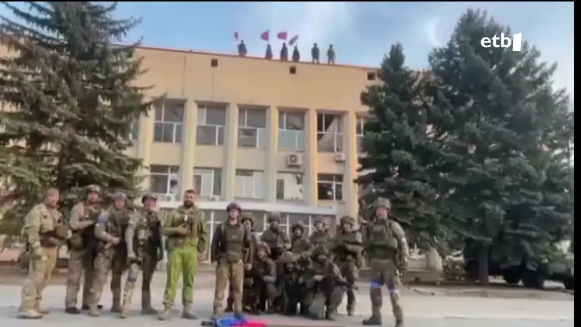 Putinen desafioa indarra galtzen ari da Donbasseko frontean. Tropa ukrainarren lorpenak zalantzan jartzen ditu Moskuren defendatzeko ahalmena.