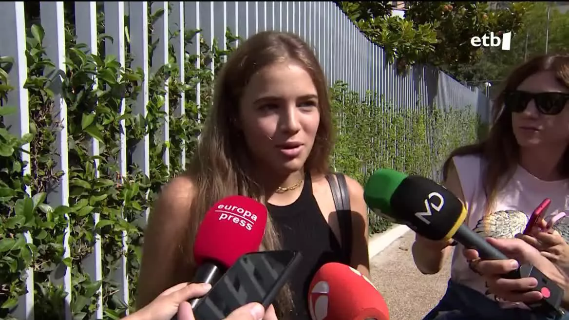 Santa Monika Ikastetxe Nagusiko egoiliarra. Agentzietako bideo batetik ateratako irudia.