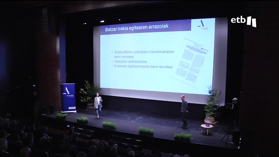En torno a medio millar de vecinas y vecinos asistieron, anoche, a la presentación del proyecto, en un encuentro que es valorado como positivo, si bien no es sino el inicio de un camino que se prevé largo.