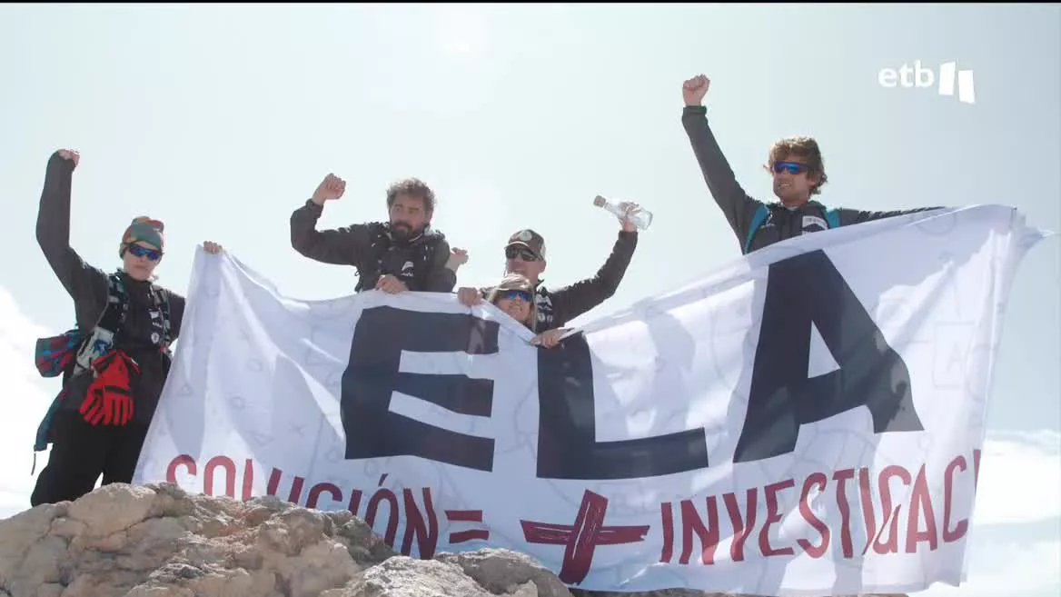 El objetivo con el que se dirigen a Nepal es el de llegar al campamento base del Everest, a casi 6000 metros de altura, para visibilizar la enfermedad. Piden a las instituciones que aumenten la financiación para investigar la enfermedad.
