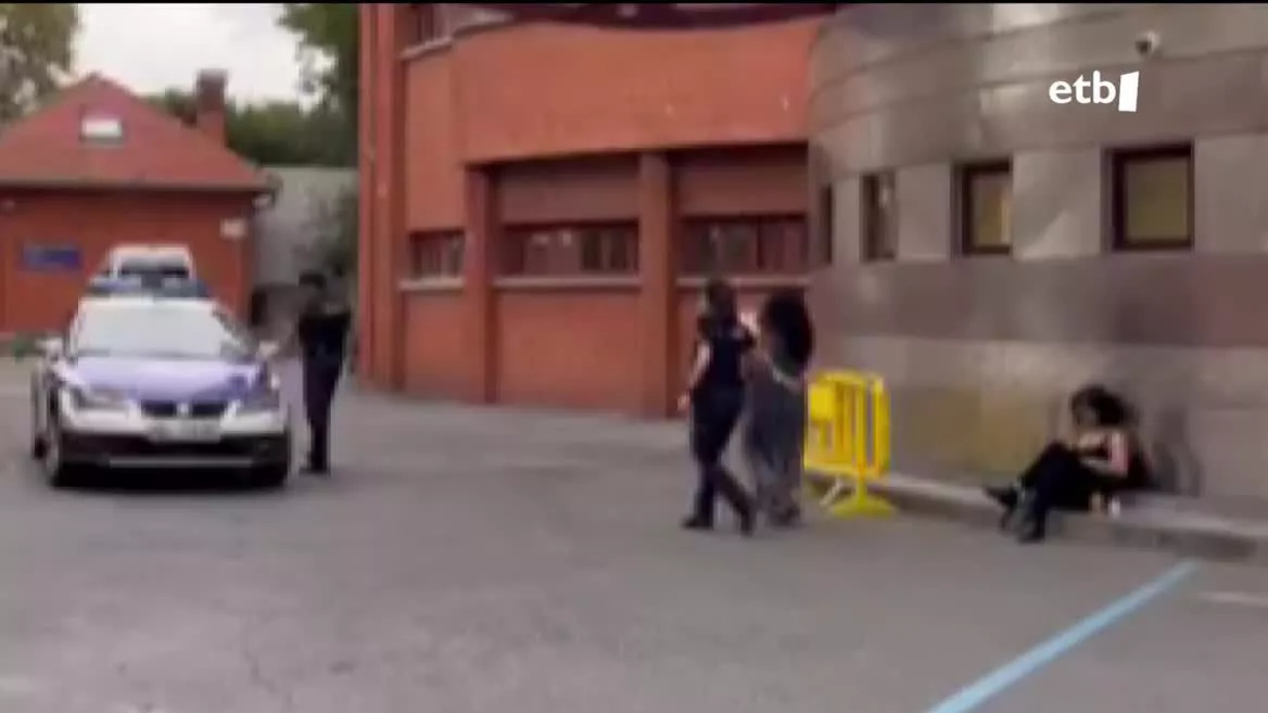 Oraindik ez dago argi Basurtuko Ospitalean jaioberri bat bahitu zuen emakumearen buruko osasunaren egoera nolakoa den.