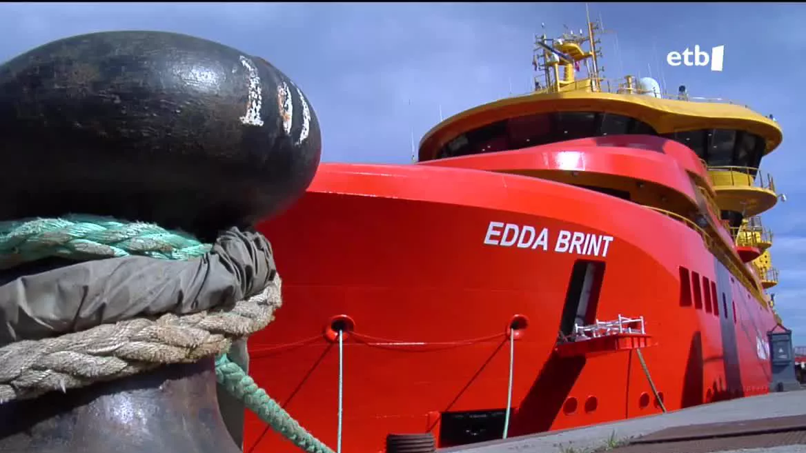 Ostegunean irtengo da Eskoziara, Pasaiako portutik. Gipuzkoan lehen aldiz egin dute ezaugarri horietako ontzi bat. EITB Media bertan izan da.