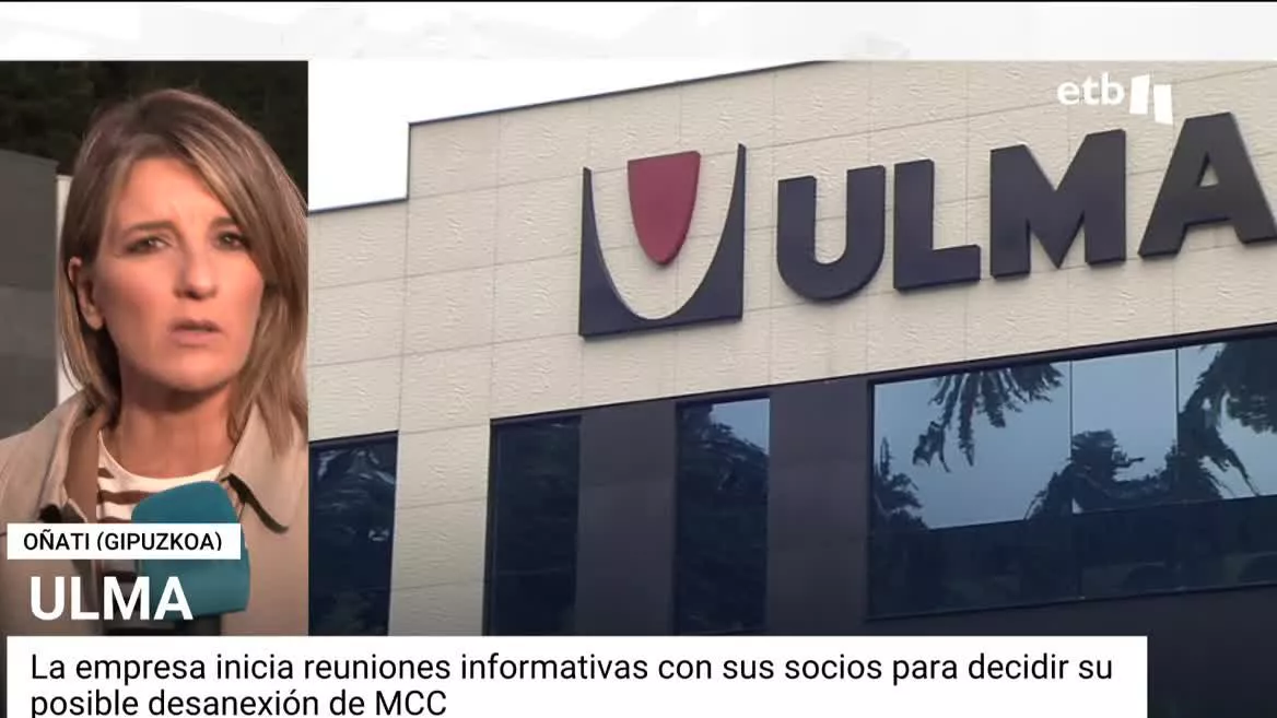 La cooperativa Ulma ha iniciado el proceso para dejar la corporación Mondragon. Para ello, el primer paso está siendo informar a todos los trabajadores y las trabajadoras, y precisamente hoy han comenzado las reuniones en Oñati (Gipuzkoa). La decisión final se tomará a mediados de diciembre.