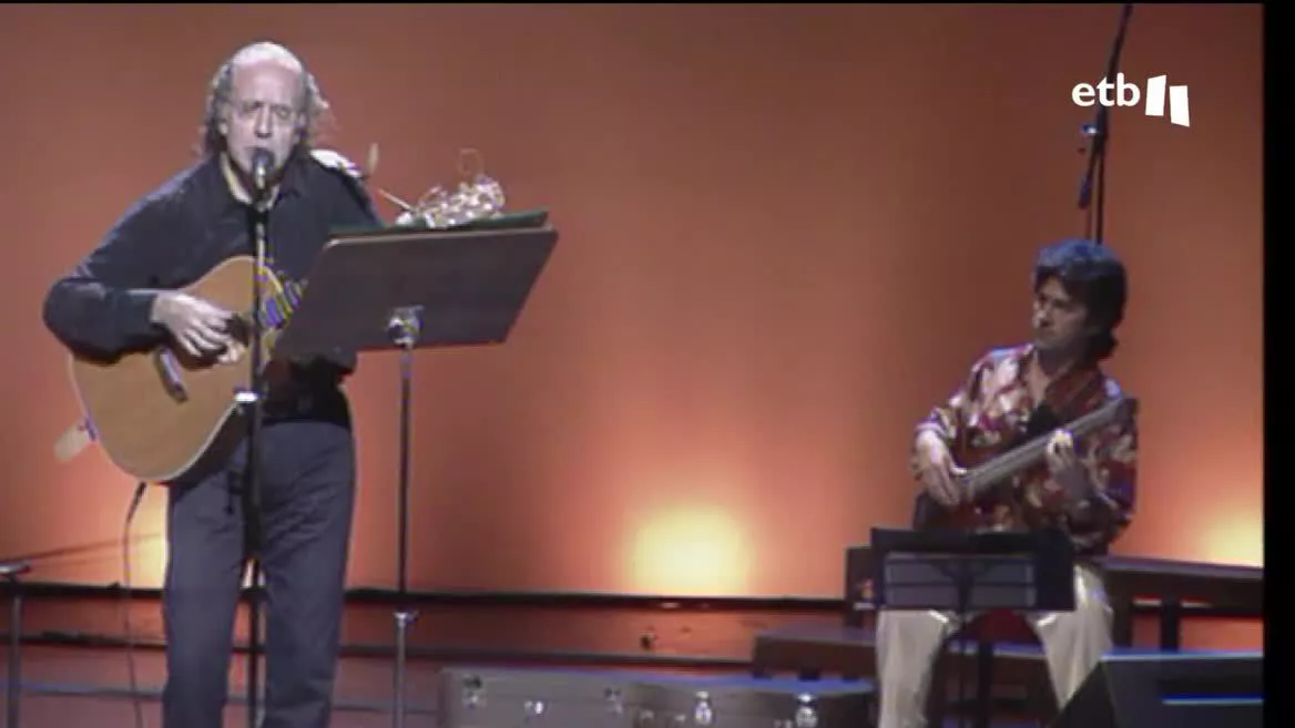 En Lugaritz, en la sala Imanol Larzabal, estarán Amaia Zubiria, Olatz Salvador y María Amolategi, entre otros. El viernes Imanol cumpliría 75 años. Elkar ha homenajeado al cantante con su disco-libro 'Imanol: Kantatzen du kantuz'.