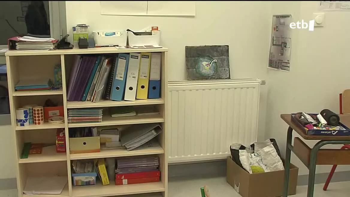 Datozen egunetan bilera egingo dute Lapurdiko herriko Ametza ikastolako familiek, aterabideak bilatzeko. Behin-behinean, berogailu elektrikoak ezarriko dituzte.