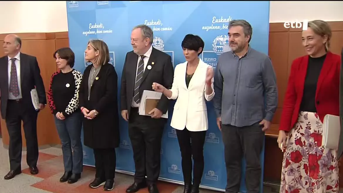 Eusko Jaurlaritzak eta oposizioak hirugarren bilera sorta egin dute gaur, 2023ko Aurrekontuak adosten saiatzeko.