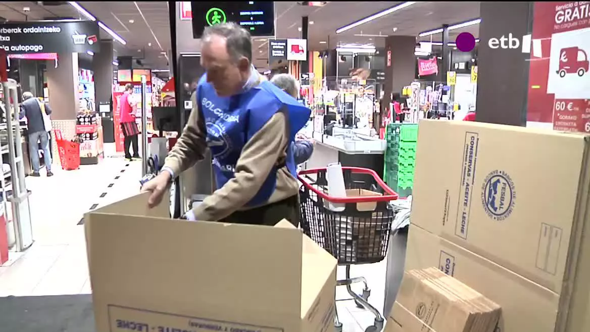 Elikagaien bilketa, artxiboko irudian. Argazkia: EITB MEDIA