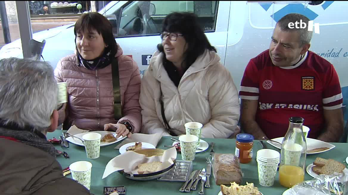 Es una iniciativa que se lleva a cabo en Vitoria-Gasteiz, y sobre las que todos y todas las participantes destacan la ayuda que aporta.
