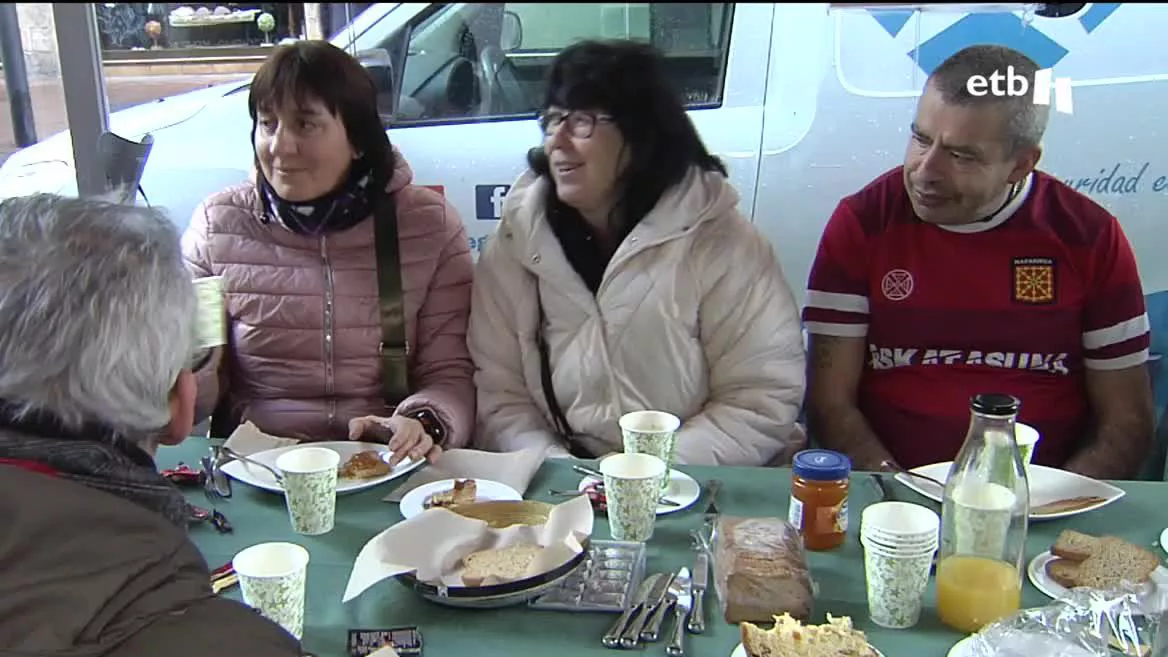 Es una iniciativa que se lleva a cabo en Vitoria-Gasteiz, y sobre las que todos y todas las participantes destacan la ayuda que aporta.
