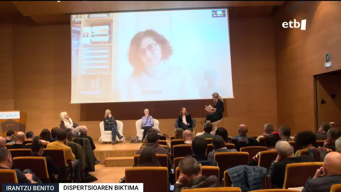 Rosa Roderori ETAk senarra hil zion, Joseba Goikoetxea ertzainburua eta, gaurko aldarrikapenekin bat eginez, euskal presoen eskubideak bete egin behar direla esan du.